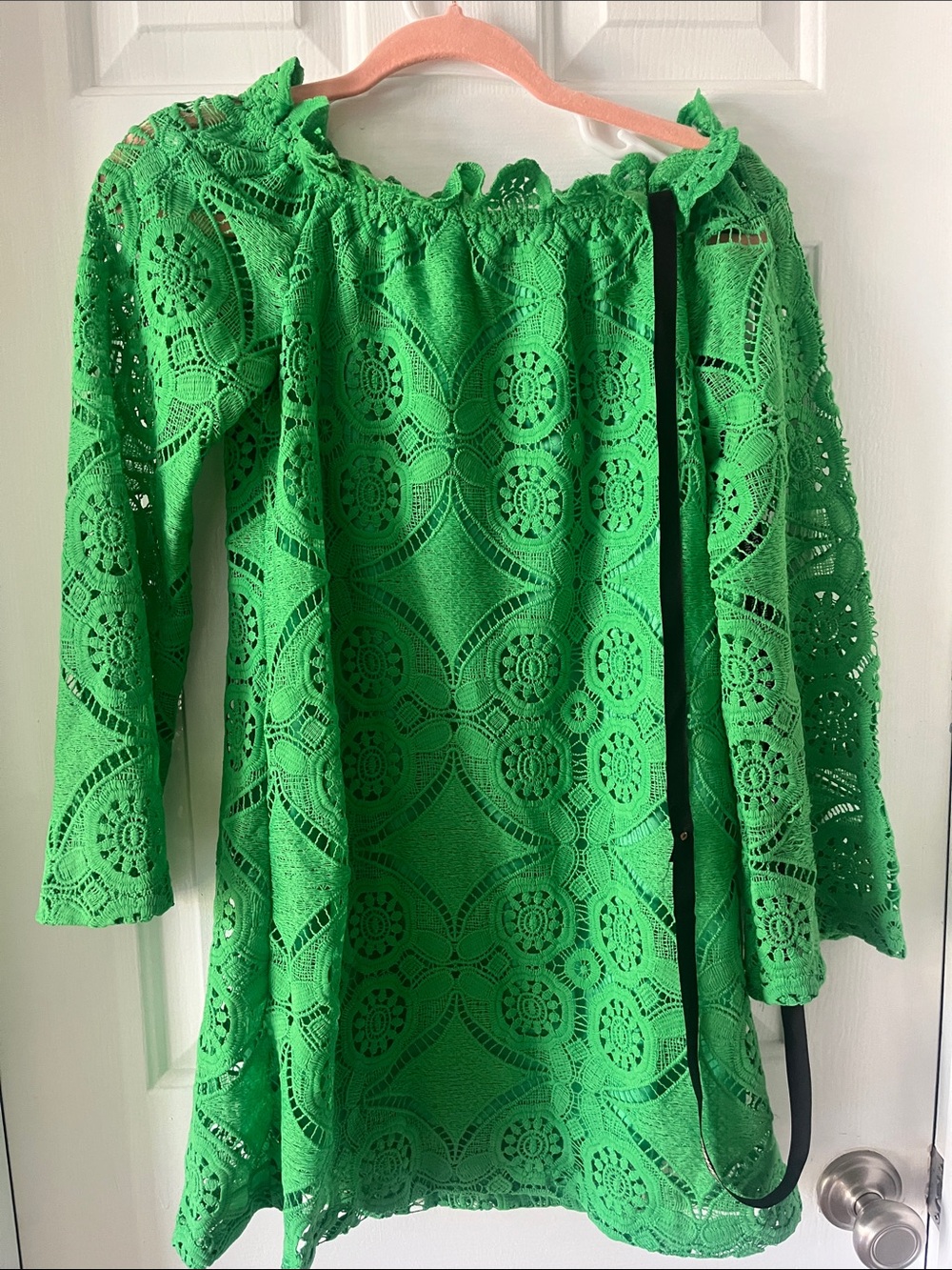 PrettyLittleThing Green Crochet Lace Off-Shoulder Dress